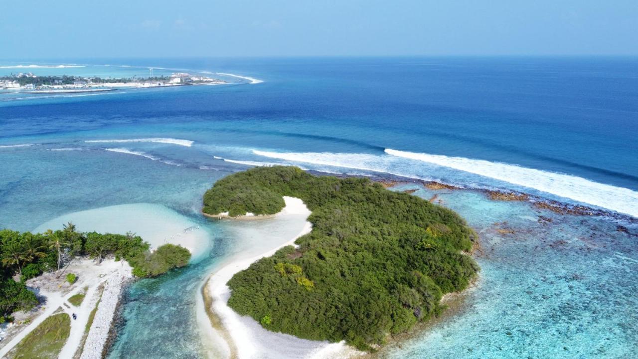 Met House Hotel Thulusdhoo Exterior photo